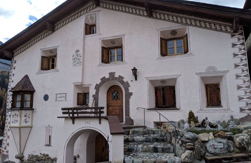 Engadin Scoul Apartment | La Motta 'Panorama und Terrasse'