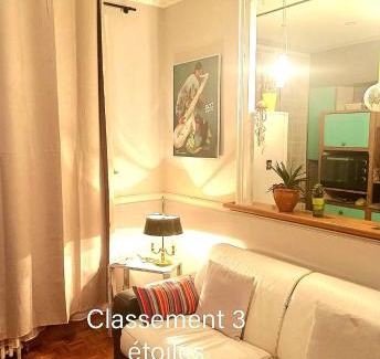 Foix Apartment | La Note Verte - Parking gratuit devant l'entrée