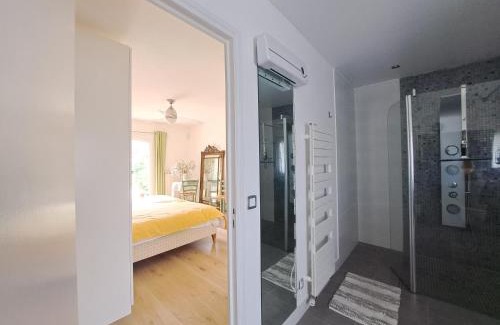 Saint-Pons-de-Mauchiens Bed & Breakfast | la Passerine