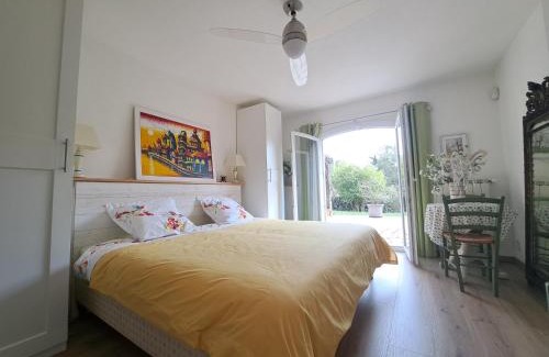 Saint-Pons-de-Mauchiens Bed & Breakfast | la Passerine