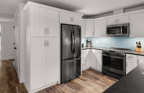 Warren Condo | La Pasta At Mad House 4 Bedroom Condo by RedAwning