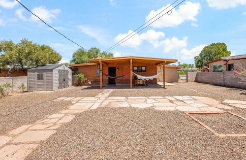 The Garden District House | La Pequita Casita