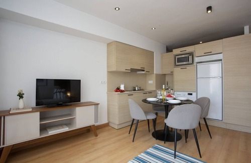 Castello de la Plana Apartment | La Pergola 1C - Interior Studio with Terrace