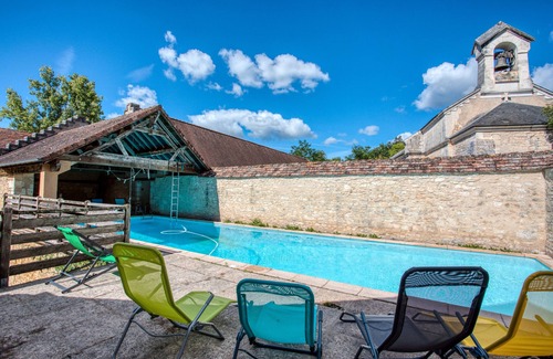 Mayac House | La Petite Cour – Spacious House with Shared Pool in the Heart of Périgord