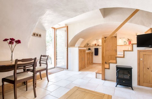 Lablachere House | La Petite Grange - Converted vaulted barn - South Ardèche - 2 ensuite bedrooms