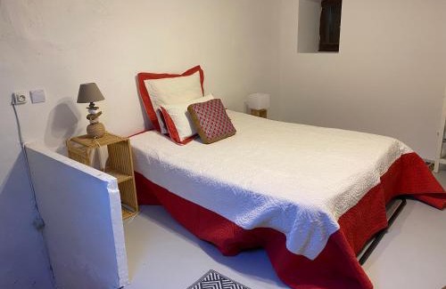 Portel-des-Corbieres House | La petite Maison Rouge