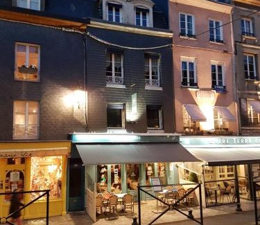 Honfleur Apartment | La Petite Parenthèse