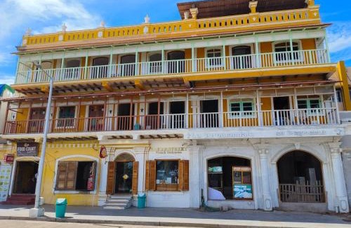 White Town Hotel | La Playa