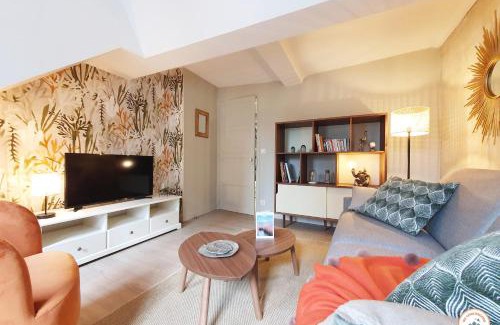 Centre Ancien Apartment | La Plume de Malherbe - Parking - Coup de Cœur