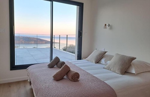 Plougastel-Daoulas Villa | La Pointe sur l'eau - Vue mer - Piscine intérieure