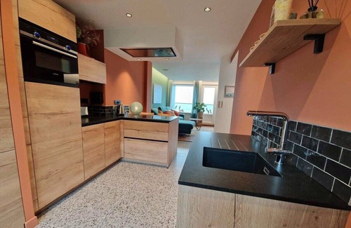 Boulogne-sur-Mer Apartment | La Poudrière Apartment - Beach View