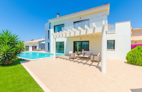 Sa Torre Villa | La Primera - Three Bedroom Villa, Sleeps 6