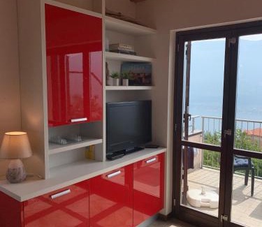 Pieve Apartment | La Quiete 56 Lake view Apartment by Gardadomusmea