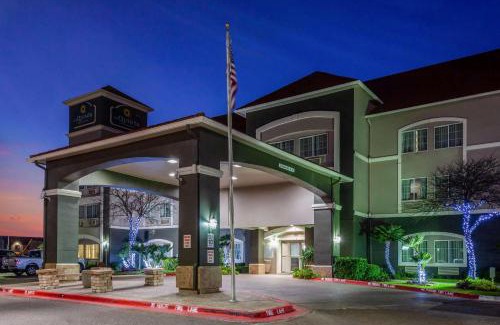 Laredo Hotel | La Quinta by Wyndham Laredo Airport