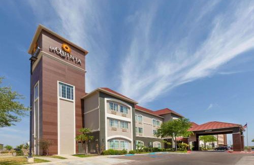 Laredo Hotel | La Quinta by Wyndham Laredo Airport