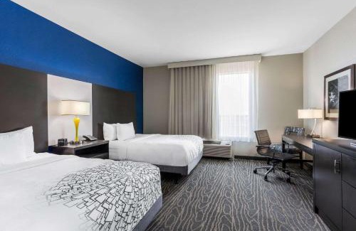 Odessa Hotel | La Quinta by Wyndham Odessa North - Sienna Tower