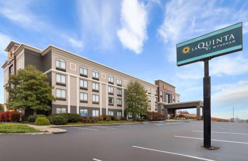 Kodak Hotel | La Quinta by Wyndham Sevierville/Kodak