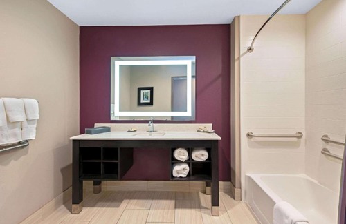 West Monroe Hotel | La Quinta by Wyndham West Monroe