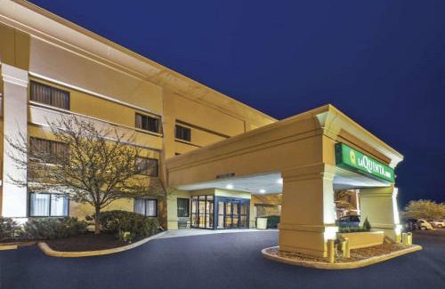 Perrysburg Hotel | La Quinta Inn by Wyndham Toledo Perrysburg