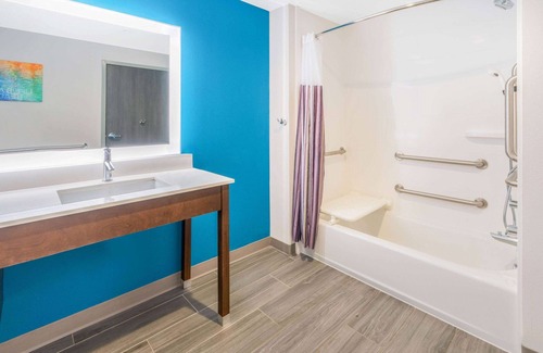 Central Oklahoma City Hotel | La Quinta Inn & Suites by Wyndham Oklahoma City Airport