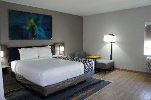Galveston Hotel | La Quinta Inn & Suites by Wyndham Galveston West Seawall