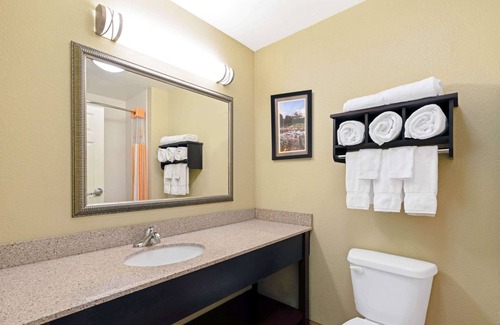 Stillwater Hotel | La Quinta Inn & Suites by Wyndham Stillwater-University Area