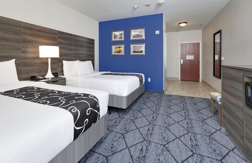 Denton Hotel | La Quinta Inn & Suites Denton-University Drive