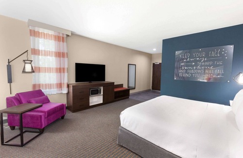 Channelview Hotel | La Quinta Inn & Suites by Wyndham Houston East at Sheldon Rd