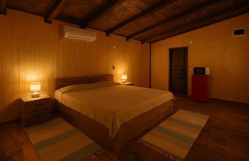 Campulung Ski Chalet | La Râu - Căsuța de poveste