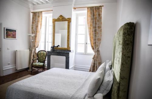 Saint-Antonin Noble Val Bed & Breakfast | La Résidence Chambre d'Hotes