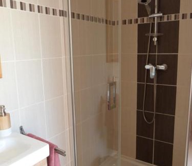 Saint-Bonnet-de-Chirac Bed & Breakfast | La Reine des prés Chambres d'Hôtes