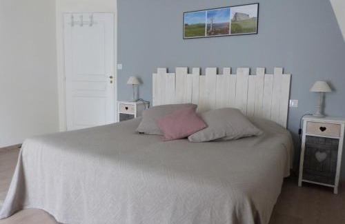 Saint-Bonnet-de-Chirac Bed & Breakfast | La Reine des prés Chambres d'Hôtes