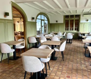 Isbergues Hotel | La Renaudière