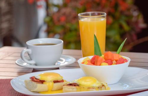 San Antonio de Belen Hotel | La Riviera Hotel