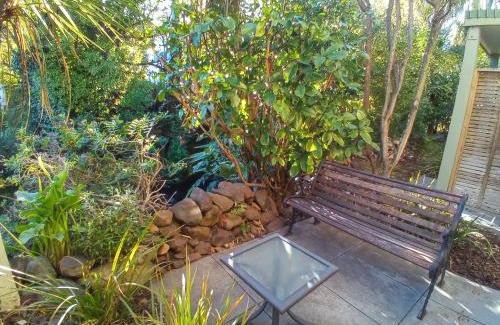 Akaroa Hotel | La Rochelle Motel