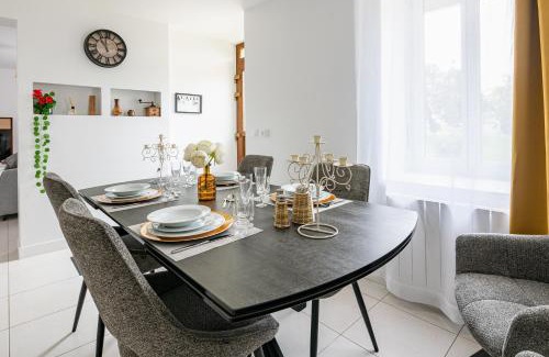 La Grande-Paroisse Villa | La Rochoise - Parking, Wifi, proche Fontainebleau