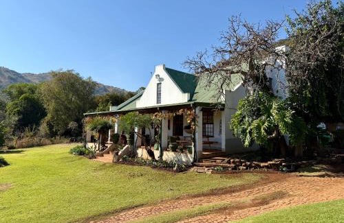 Elias Motsoaledi House | La Ronel Guest Farm