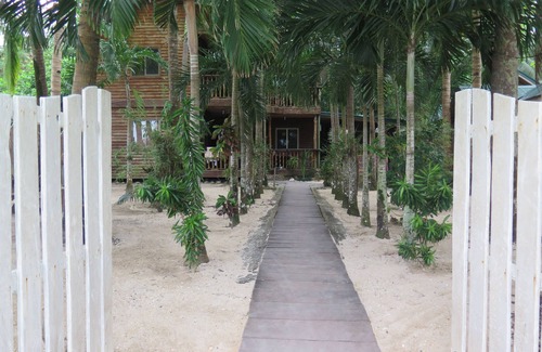 El Nido Apartment | La Salangane Caalan Beach Villa