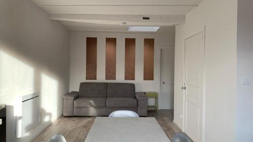 Saint-Martin-l'Ars House | La Source