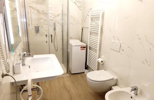 Assisi Apartment | LA SUITE DI SAN RUFINO, 6 minuti da San Carlo Acutis, Centralissimo - Piano Terra, 2 Letti Matrimoniali, Spazioso, Perfetto - MyAssisiSuite, più di un semplice Appartamento - La nostra Forza è l'ASSISTENZA Live 24-7, MÓWIMY PO POLSKU