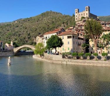 Dolceacqua Apartment | La Tillanzia