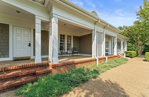 Brightwood Apartment | La Tour Eiffel- Prince Michel Vineyard & Winery n