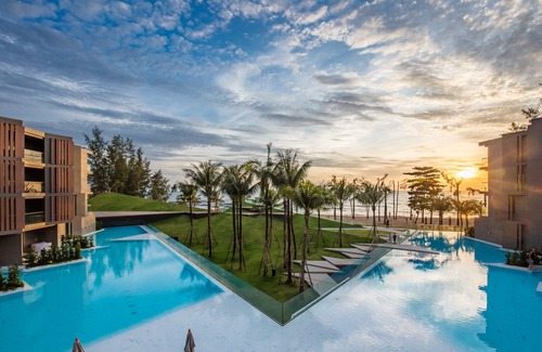 Khuekkhak Hotel | La Vela Khao Lak (SHA Plus+)