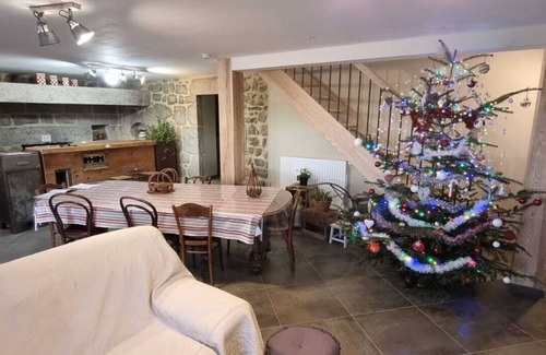 Saint-Antheme House | LA VIE D'ANCE: AUVERGNE NATURE COTTAGE