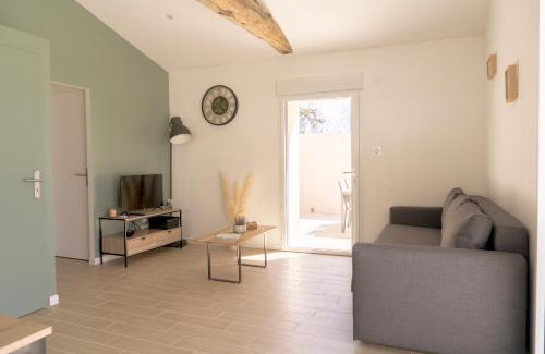 Sainte-Florence Apartment | La Vie En Gîte (La Grange & Spa)