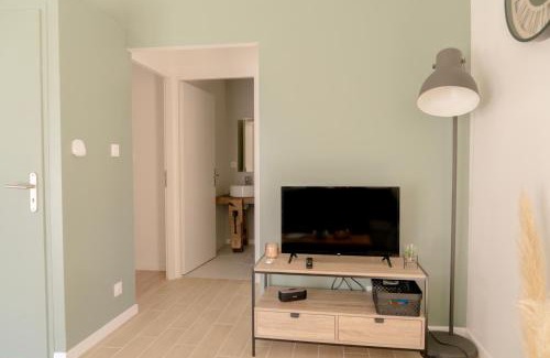 Sainte-Florence Apartment | La Vie En Gîte (La Grange & Spa)