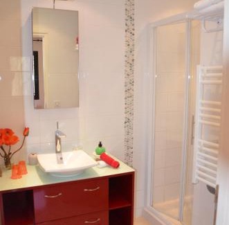 Saint-Quentin-Lamotte-Croix-au-Bailly Bed & Breakfast | La Villa Antalya