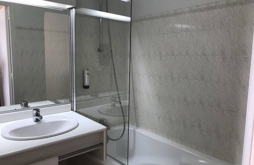 Aumale Hotel | La Villa des Houx