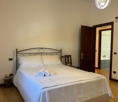 Mompiano House | La VILLA REGAL