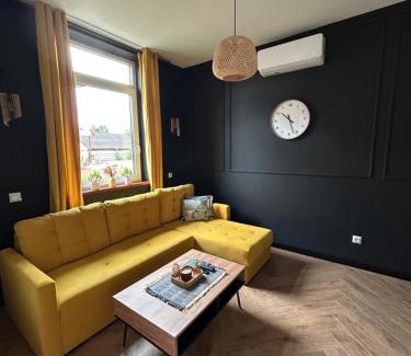 Zator Apartment | La Ville - Jaune